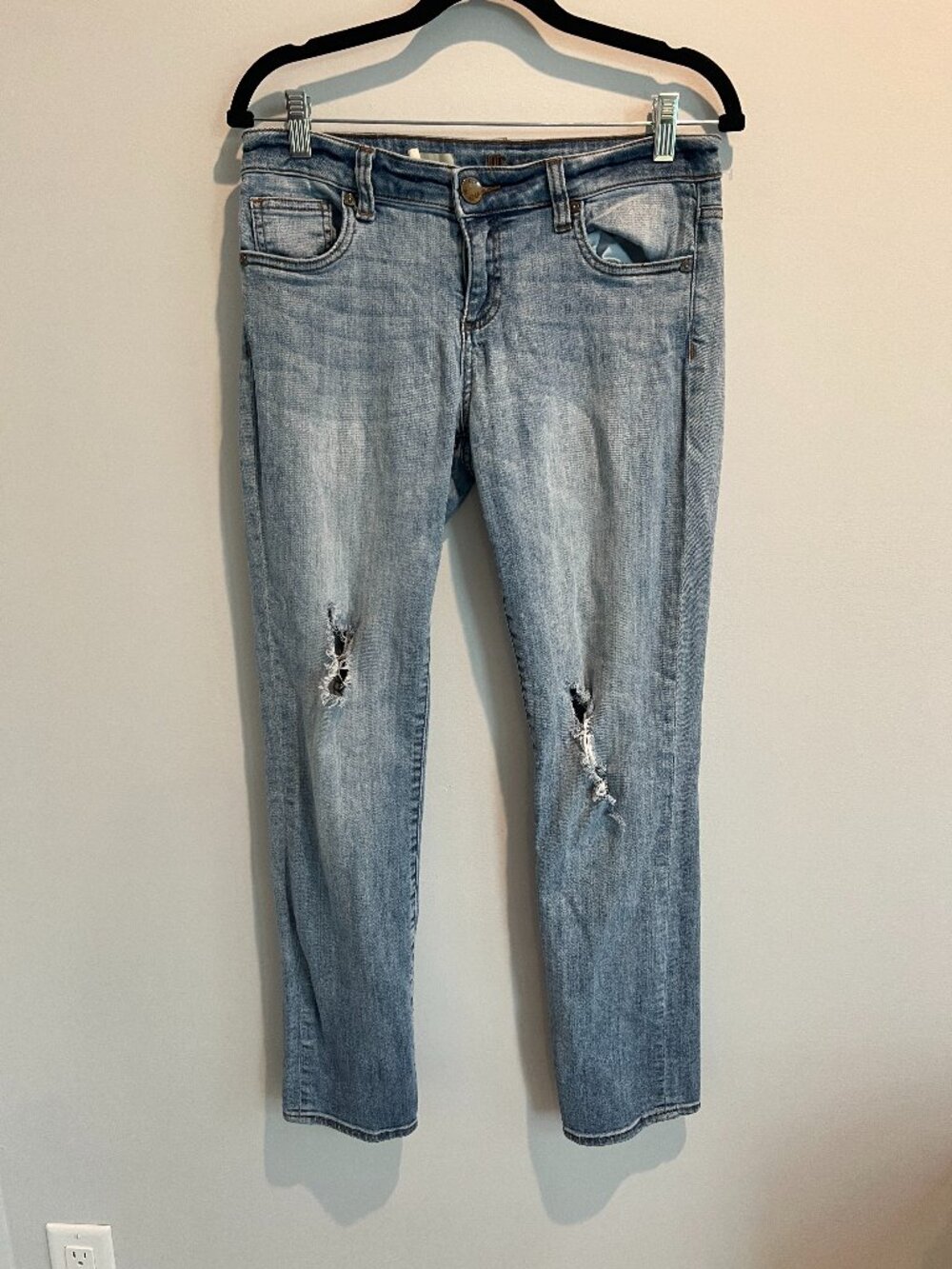 KUT from the Kloth Heavily Distressed Light Wash Jeans - Size 4
